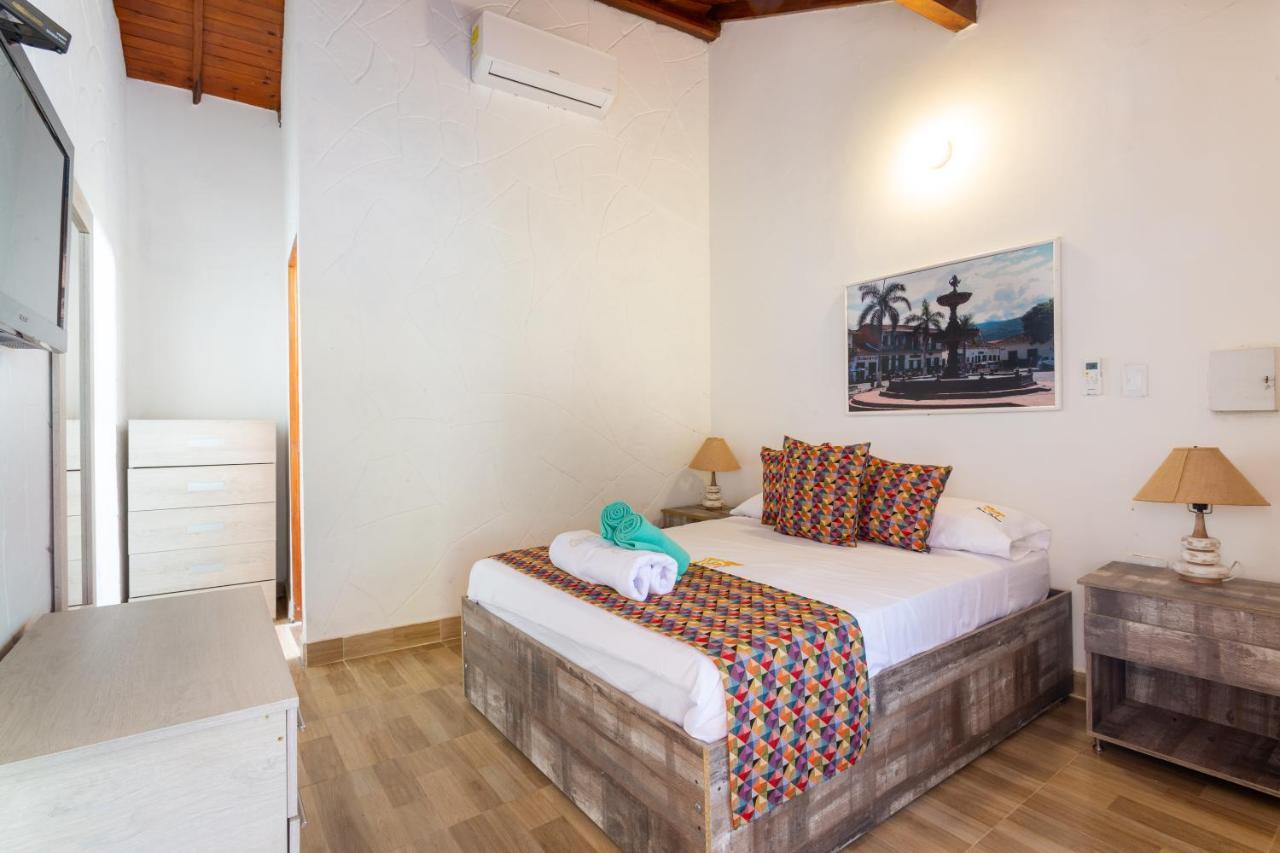 Entre Palmas Casa Hotel 圣菲德安蒂奥基亚 外观 照片